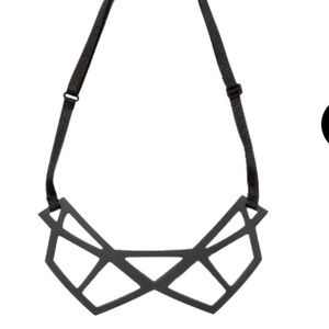 COS
Black Geometric Collar Necklace